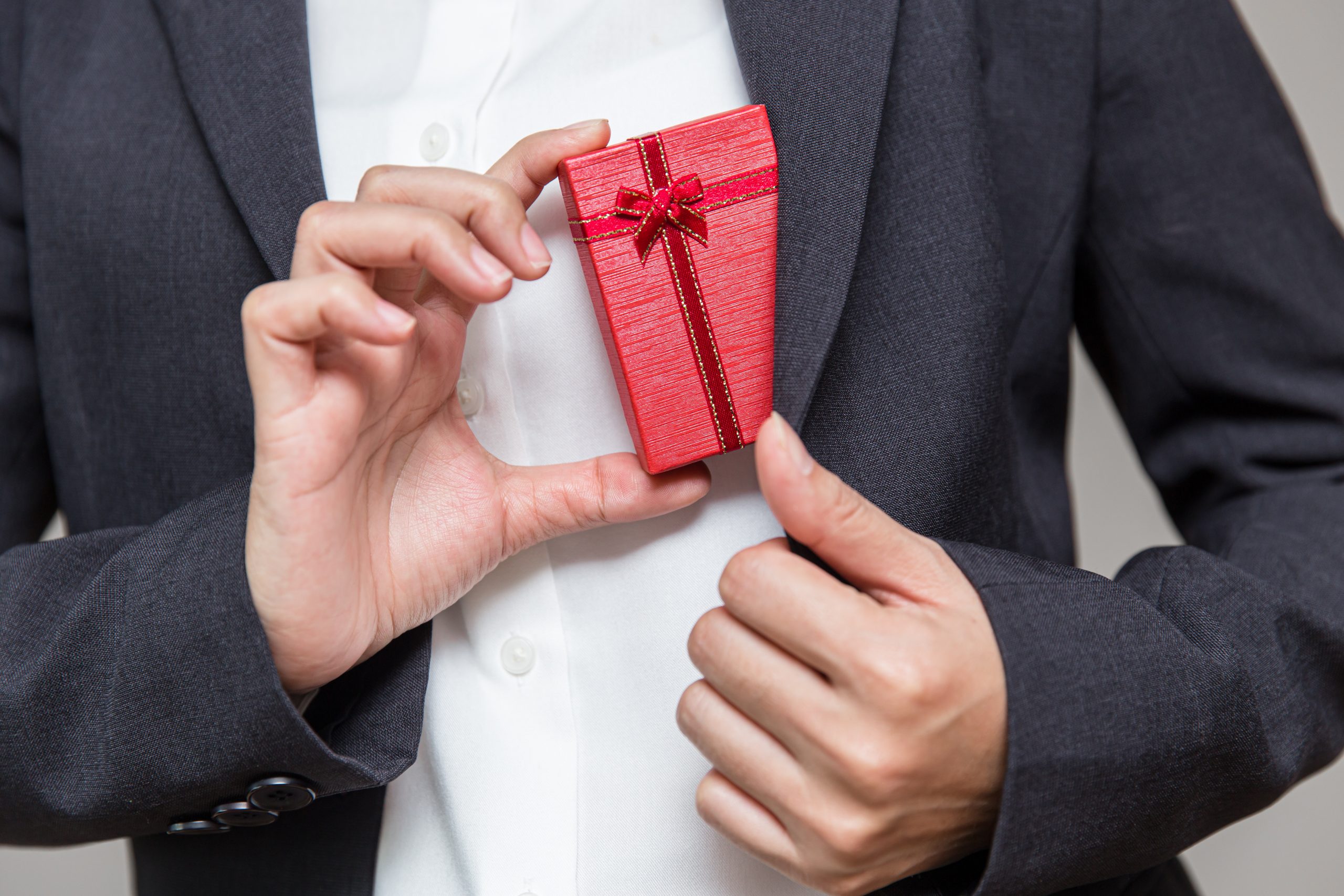 Christmas Presents For Staff: The Corporate Gifting Card With Extra Oomph